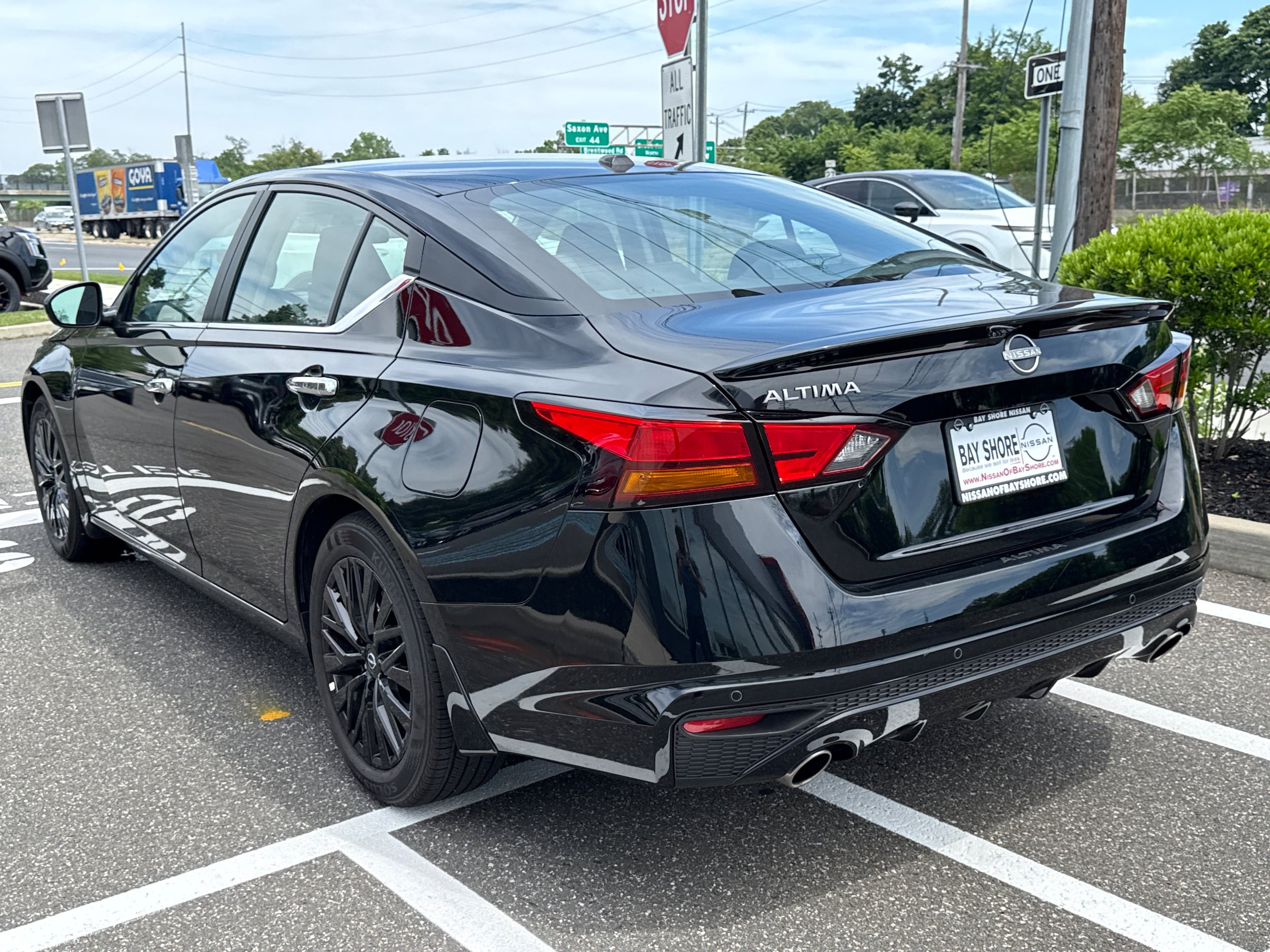 2025 Nissan Altima SV - Photo 6