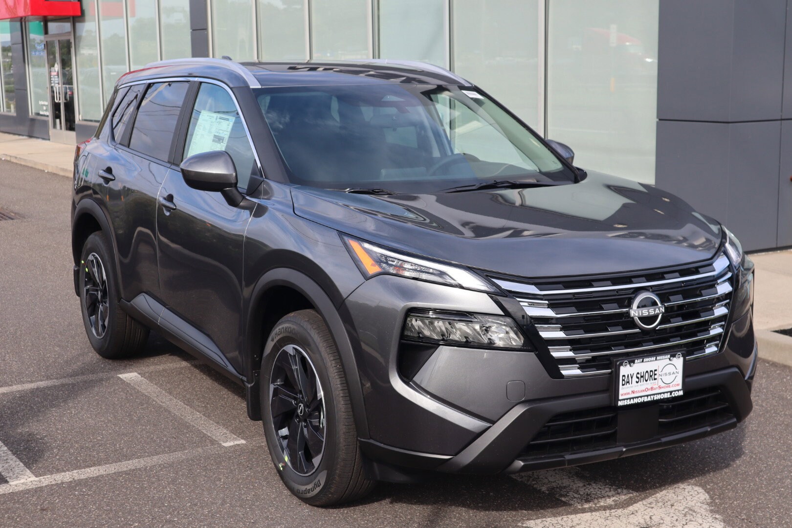 2026 Nissan Rogue SV photo 2