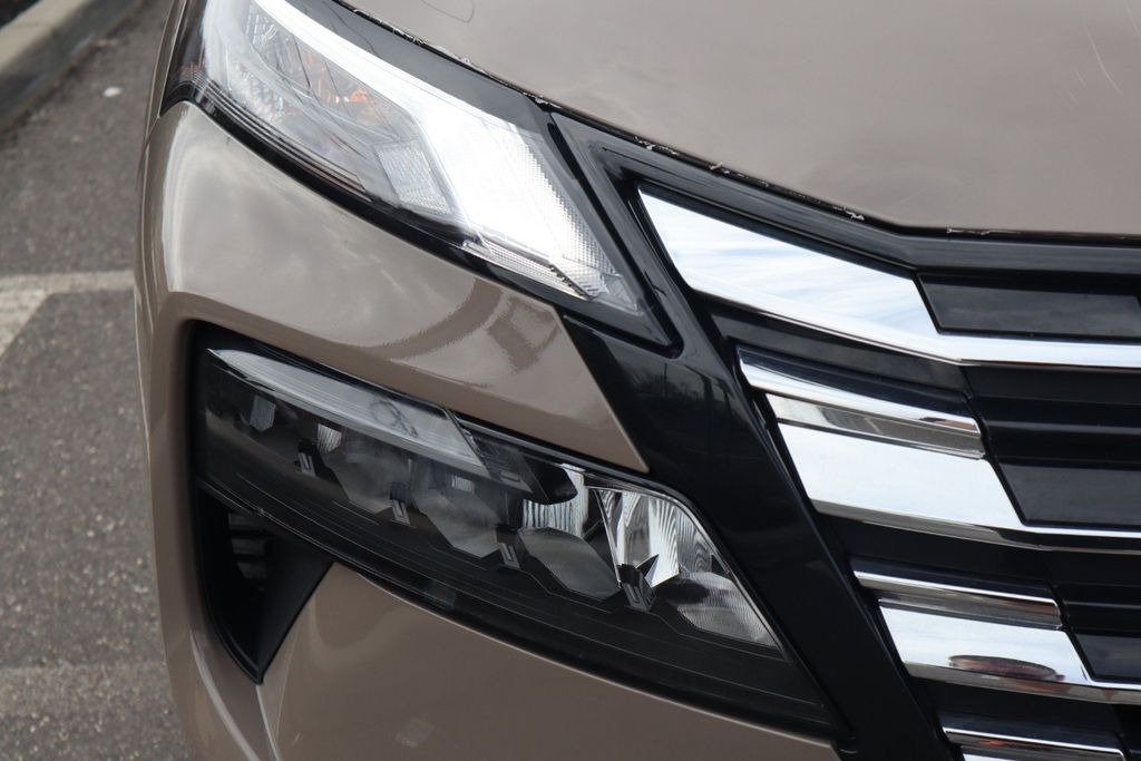 2025 Nissan Rogue SV - Photo 10