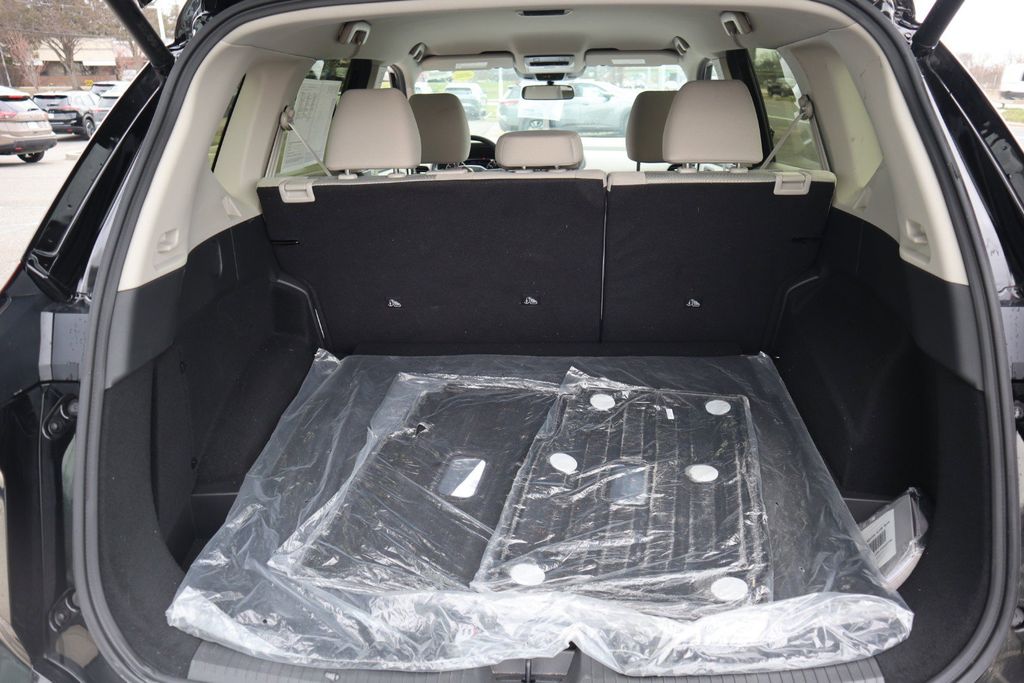 2025 Nissan Rogue SV - Photo 27
