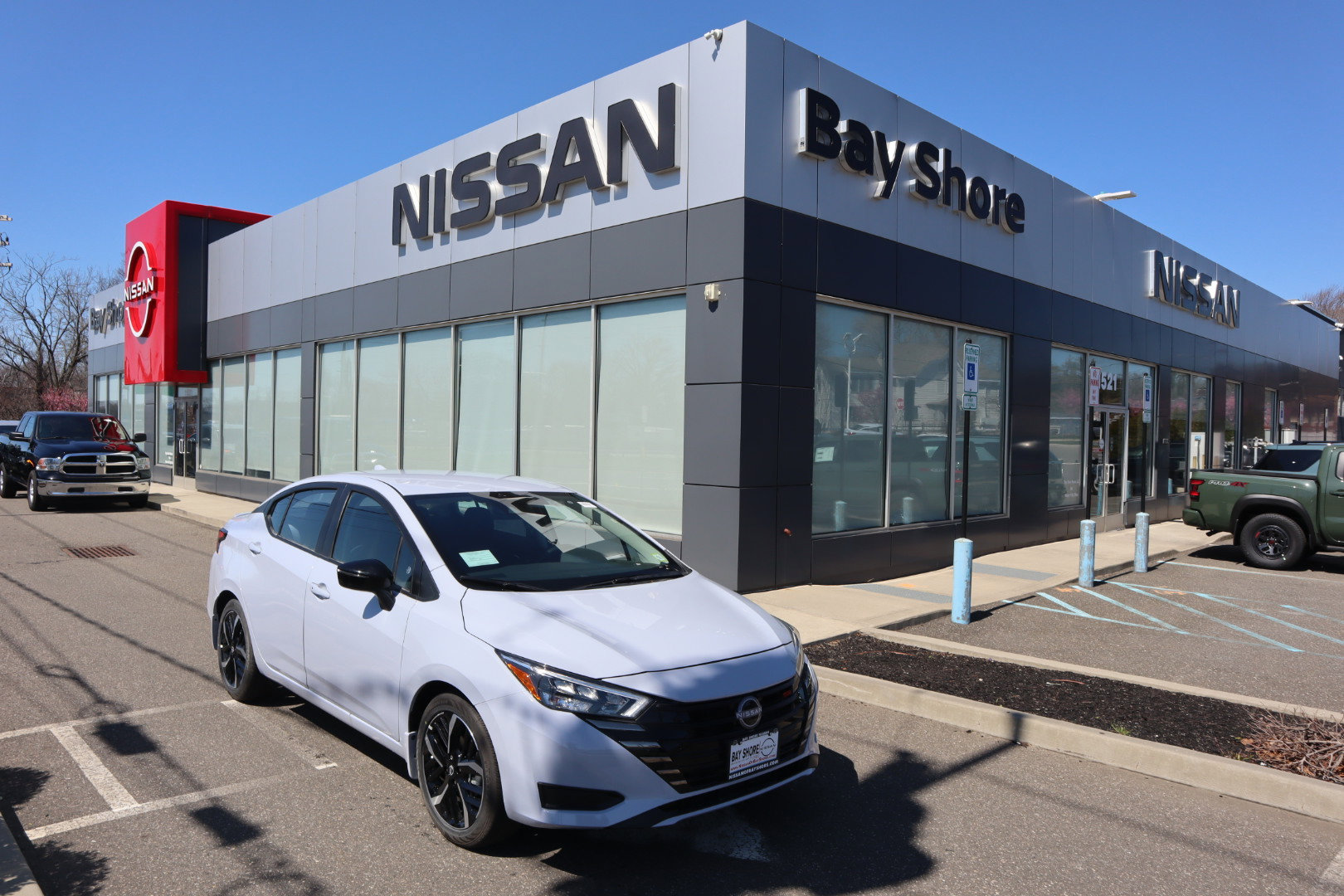 2025 Nissan Versa 1.6 SR CVT's photo