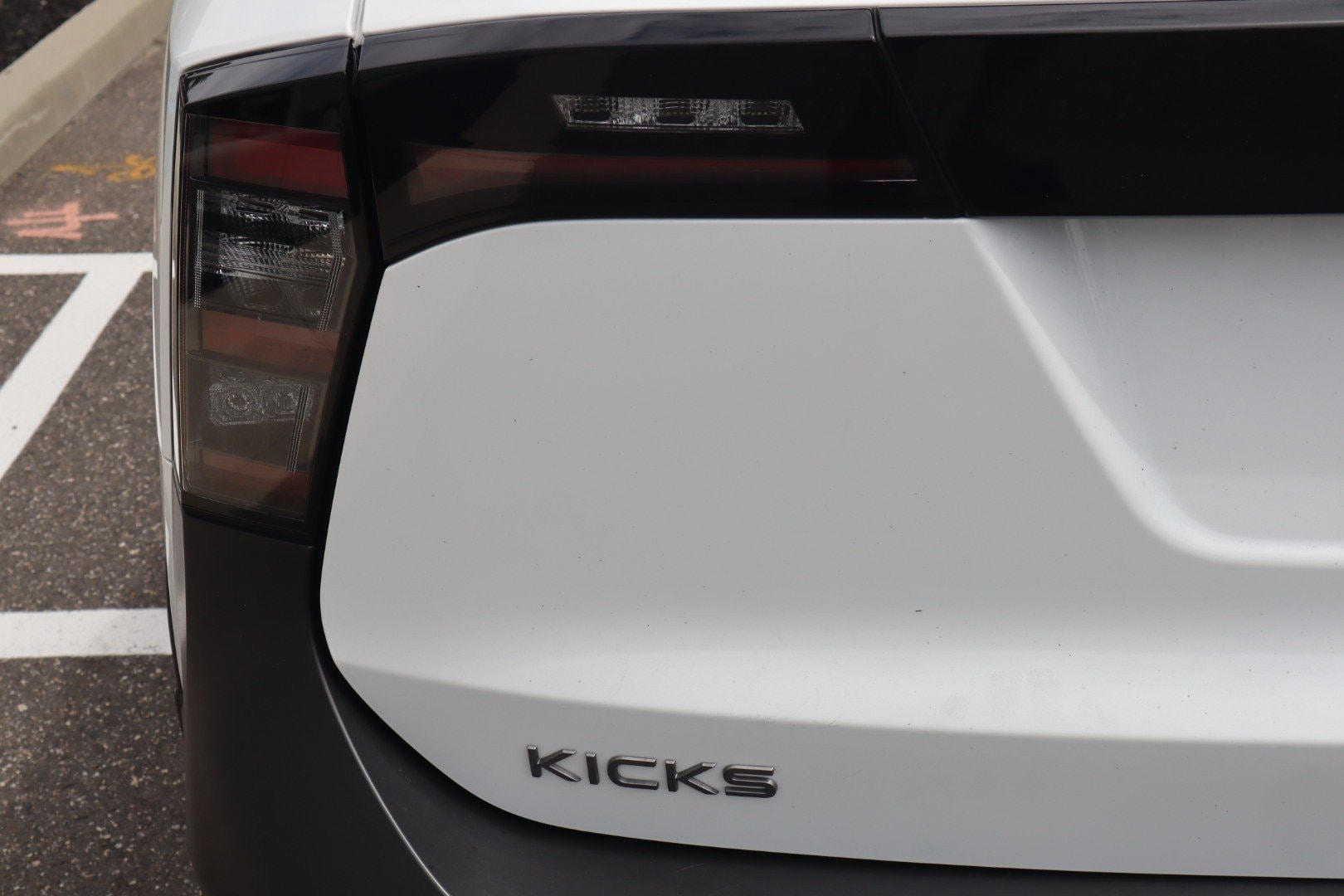 2025 Nissan Kicks SV - Photo 31