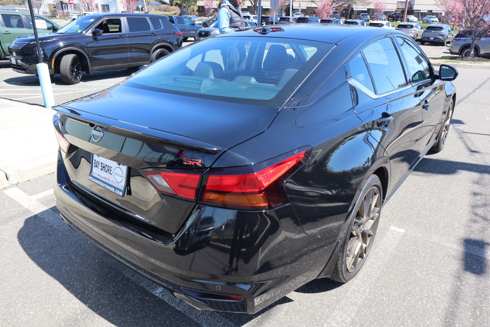 2025 Nissan Altima SR - Photo 6