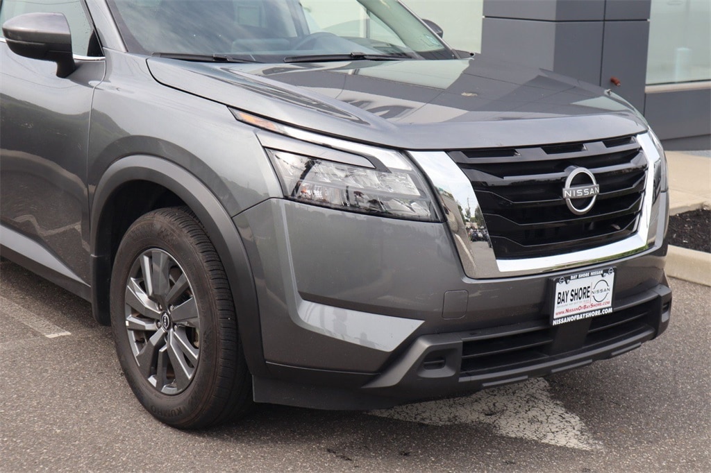 Certified 2025 Nissan Pathfinder SV SUV