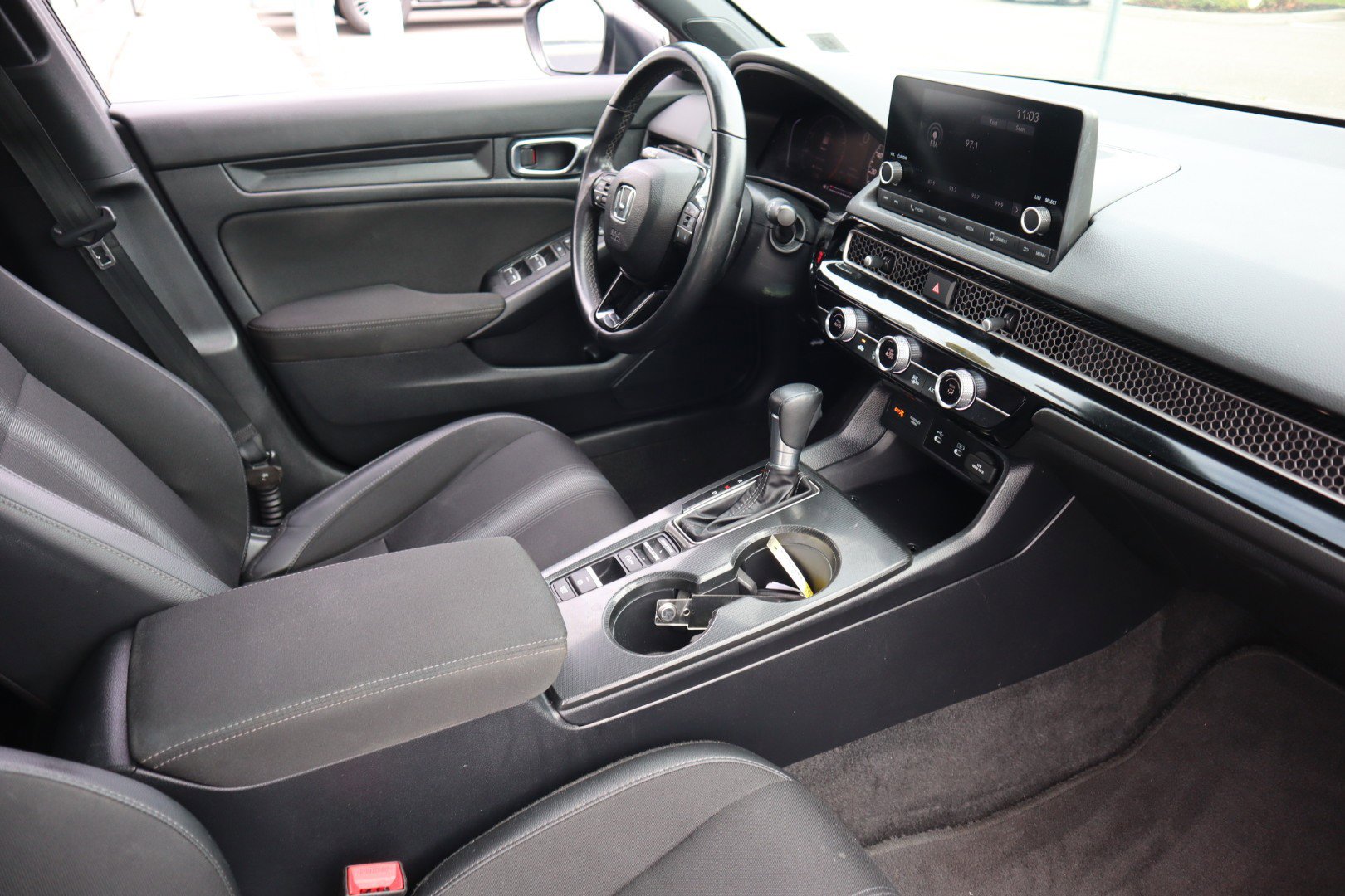 2025 Honda Civic Sport - Photo 25