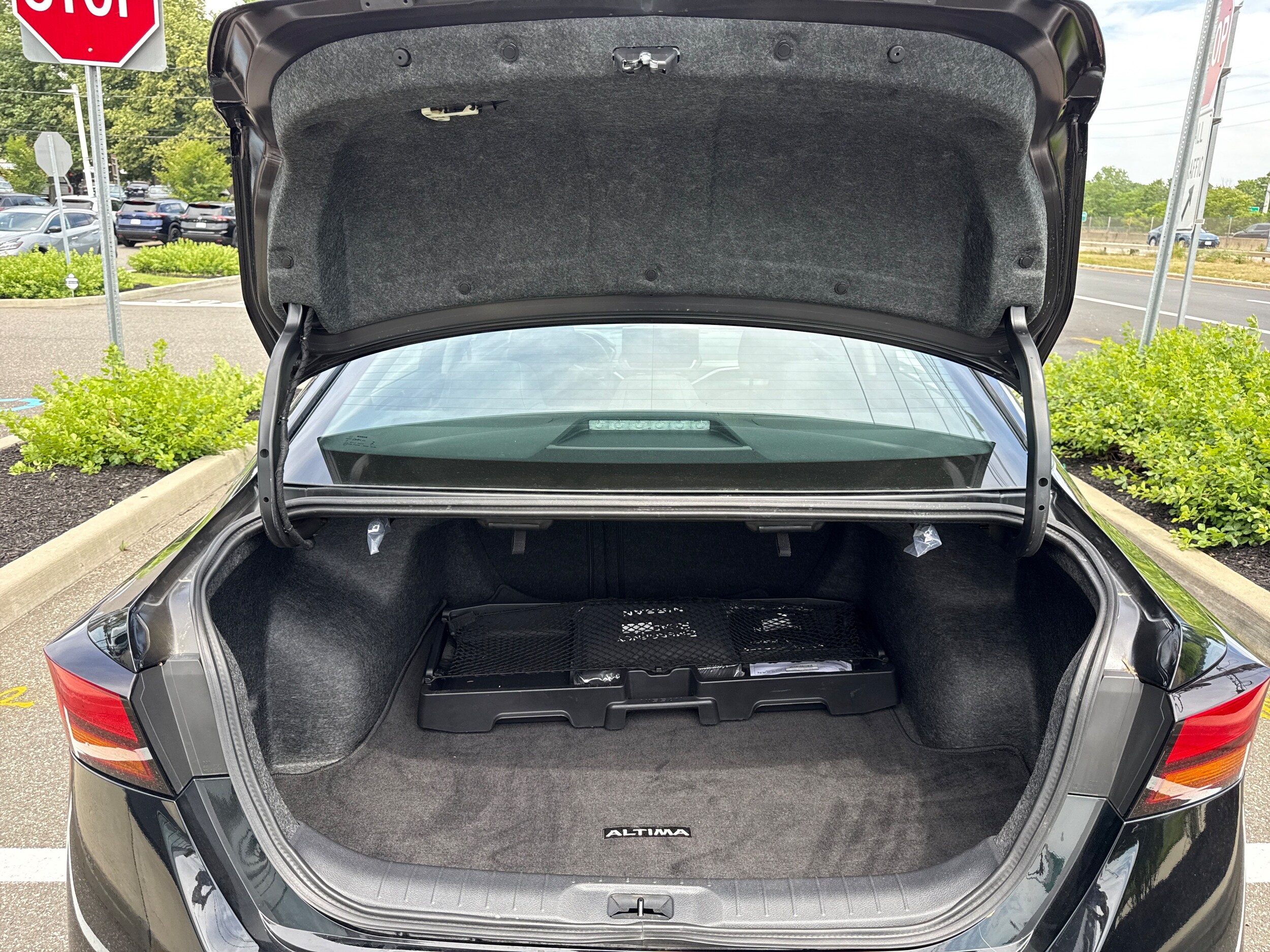 2025 Nissan Altima SV - Photo 33