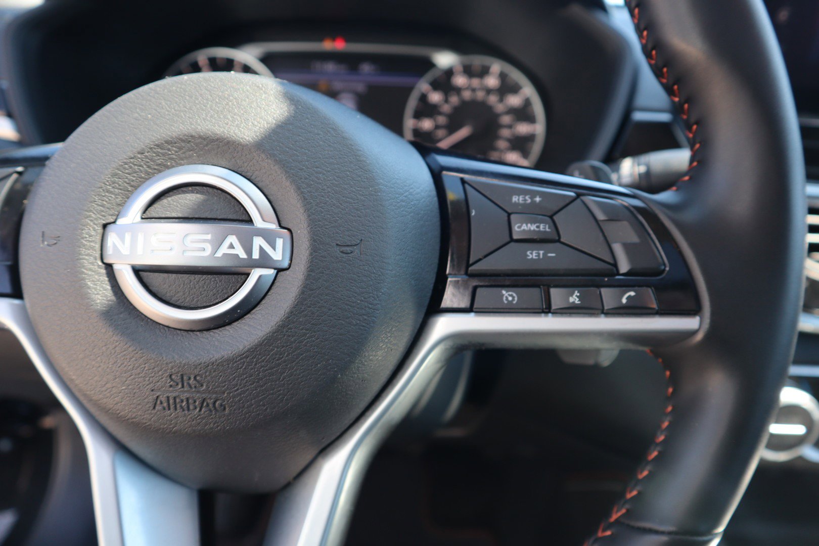 2025 Nissan Altima SR - Photo 21