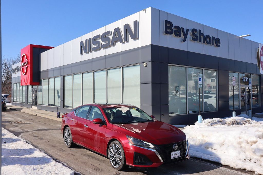 2025 Nissan Altima SL