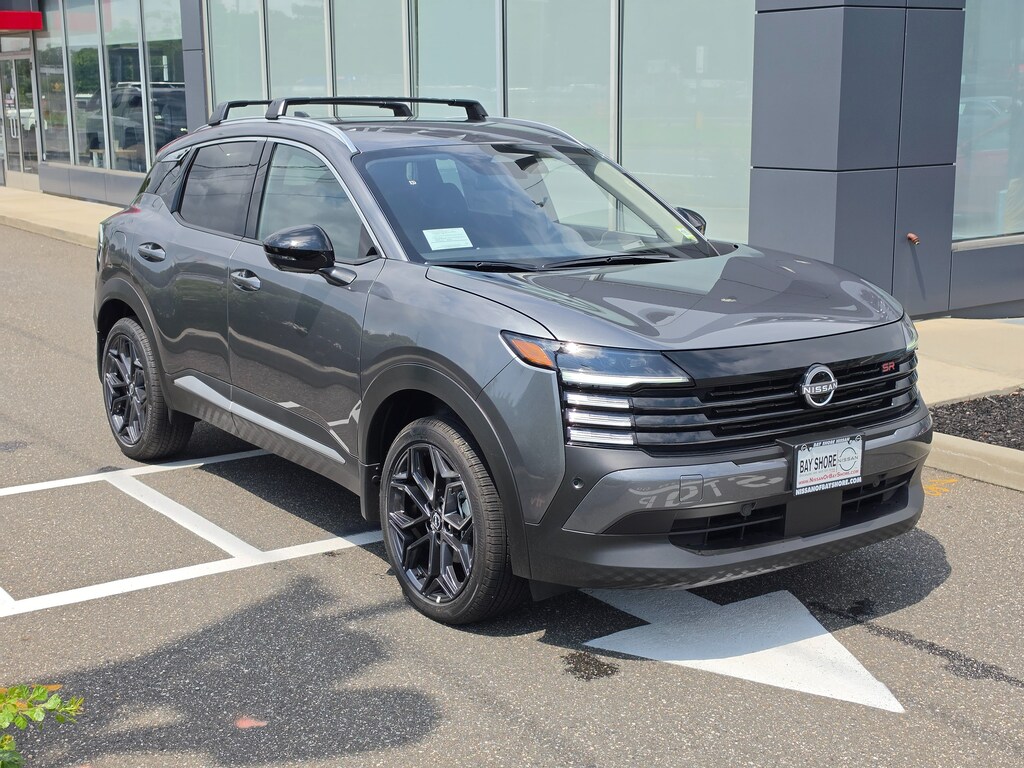 New 2026 Nissan Kicks SR SUV