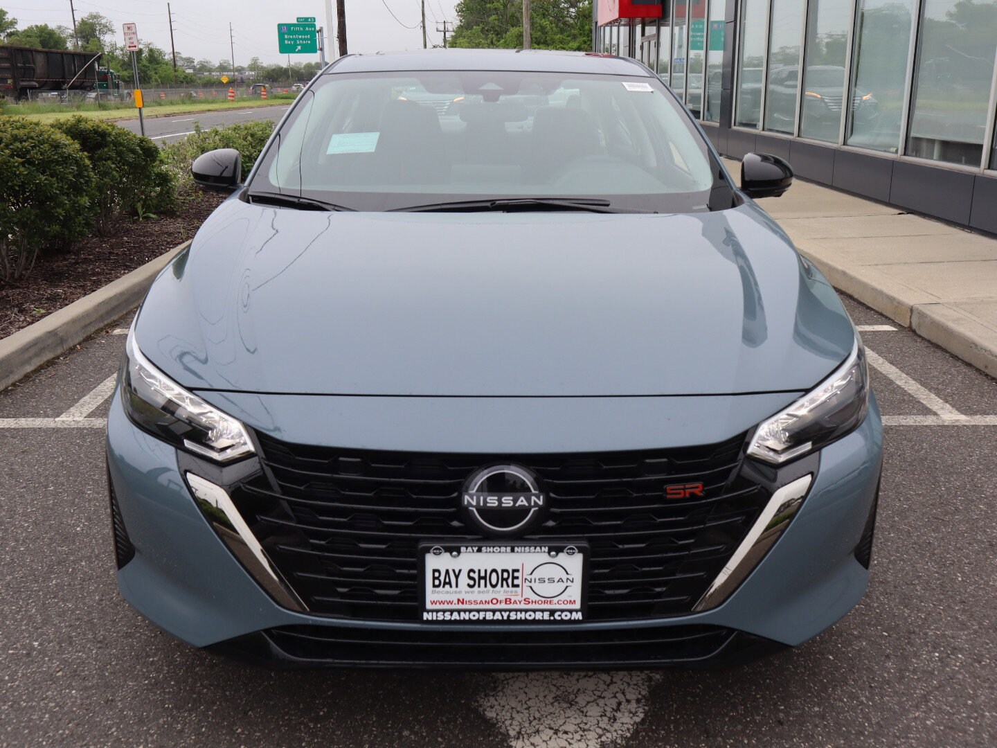2025 Nissan Sentra SR photo 3