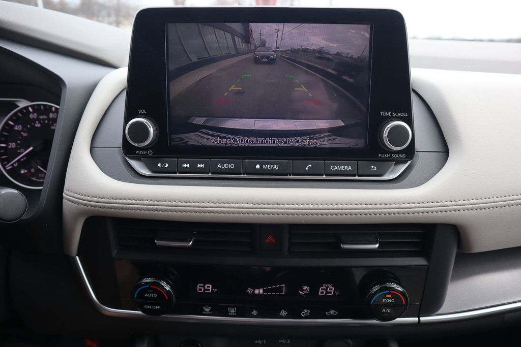2025 Nissan Rogue SV - Photo 22