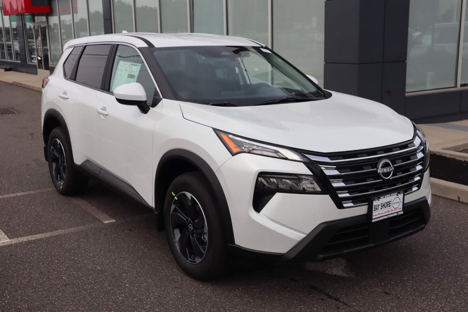 2026 Nissan Rogue SV photo 2