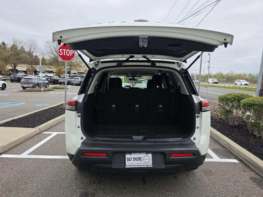 2024 Nissan Pathfinder S - Photo 30
