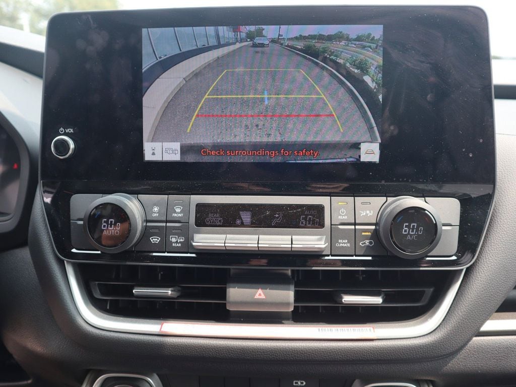 2025 Toyota Grand Highlander LE - Photo 28