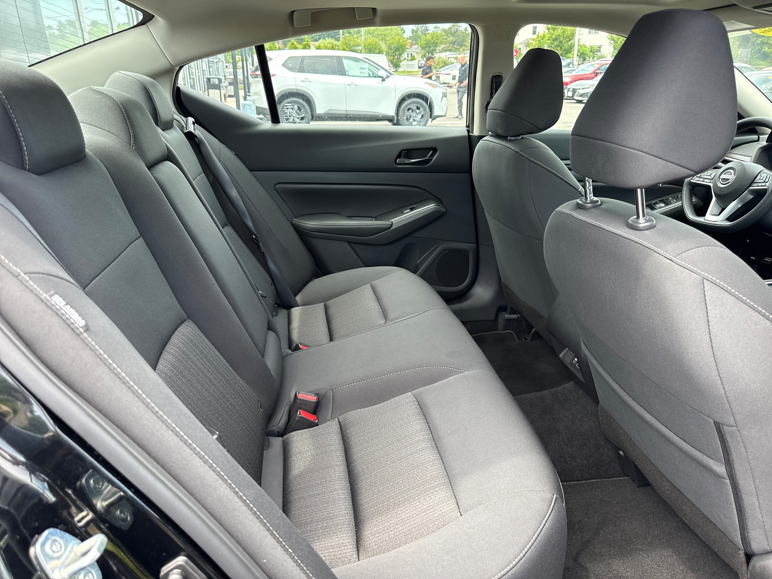 2025 Nissan Altima SV - Photo 31