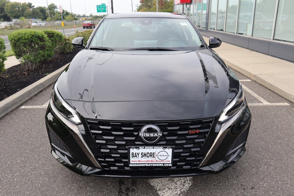 New 2025 Nissan Altima SR Sedan