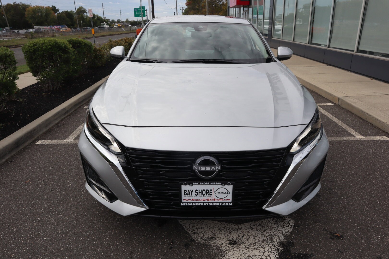 2025 Nissan Altima SV photo 3