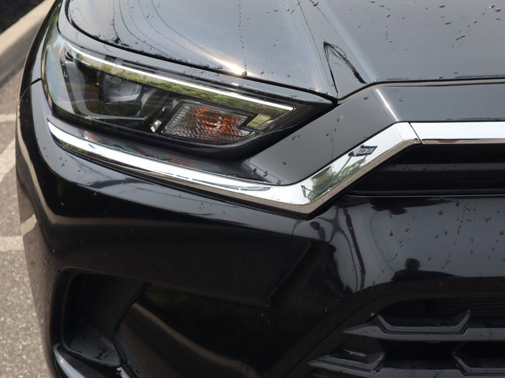 2025 Toyota Grand Highlander LE - Photo 12