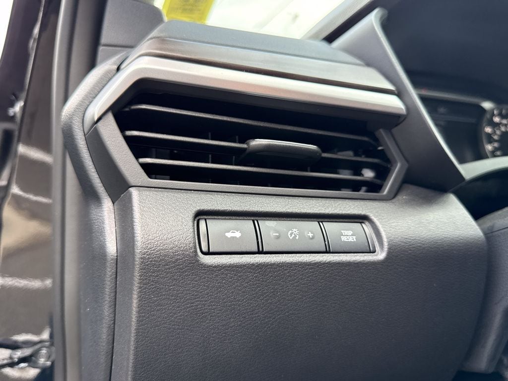2025 Nissan Altima SV - Photo 24