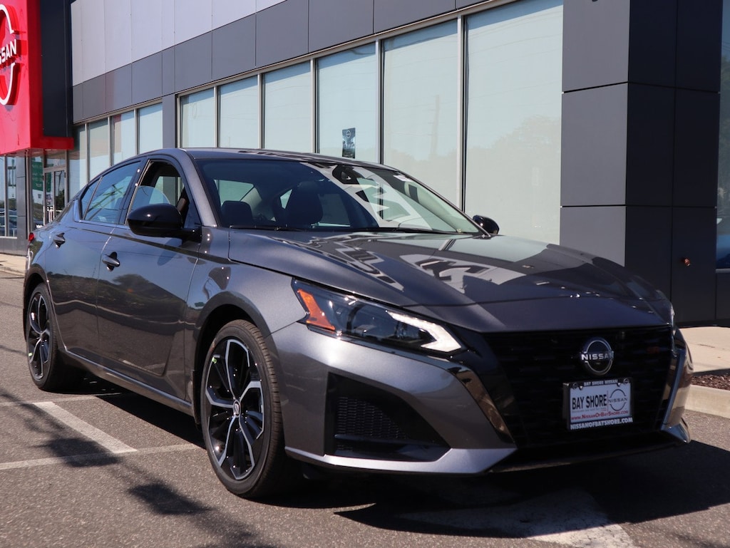 New 2026 Nissan Altima SR Sedan