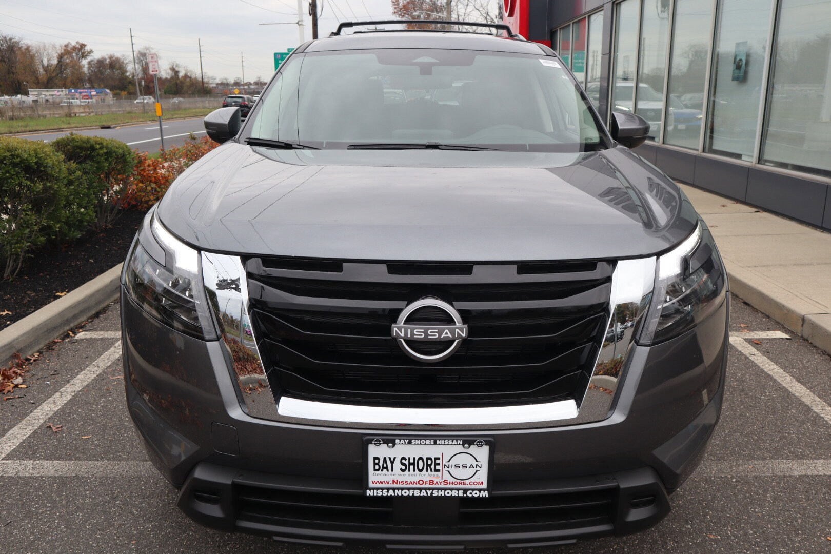 2025 Nissan Pathfinder SV photo 3