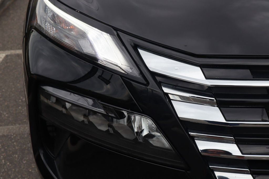2025 Nissan Rogue SV - Photo 10