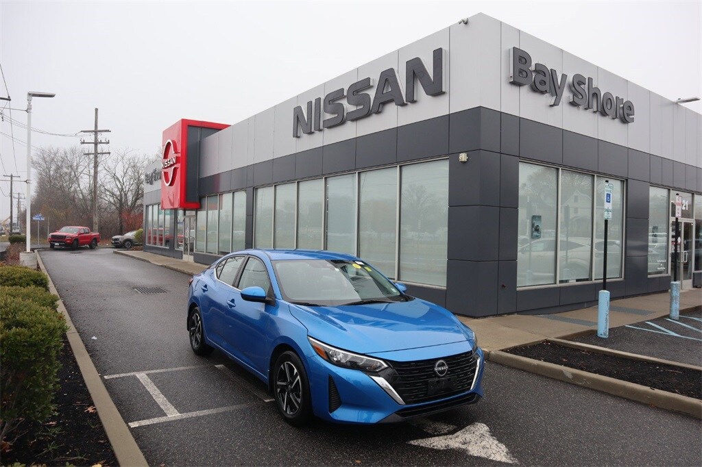 2025 Nissan Sentra SV photo 2