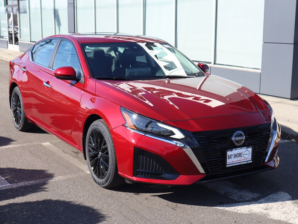 New 2025 Nissan Altima SV Sedan