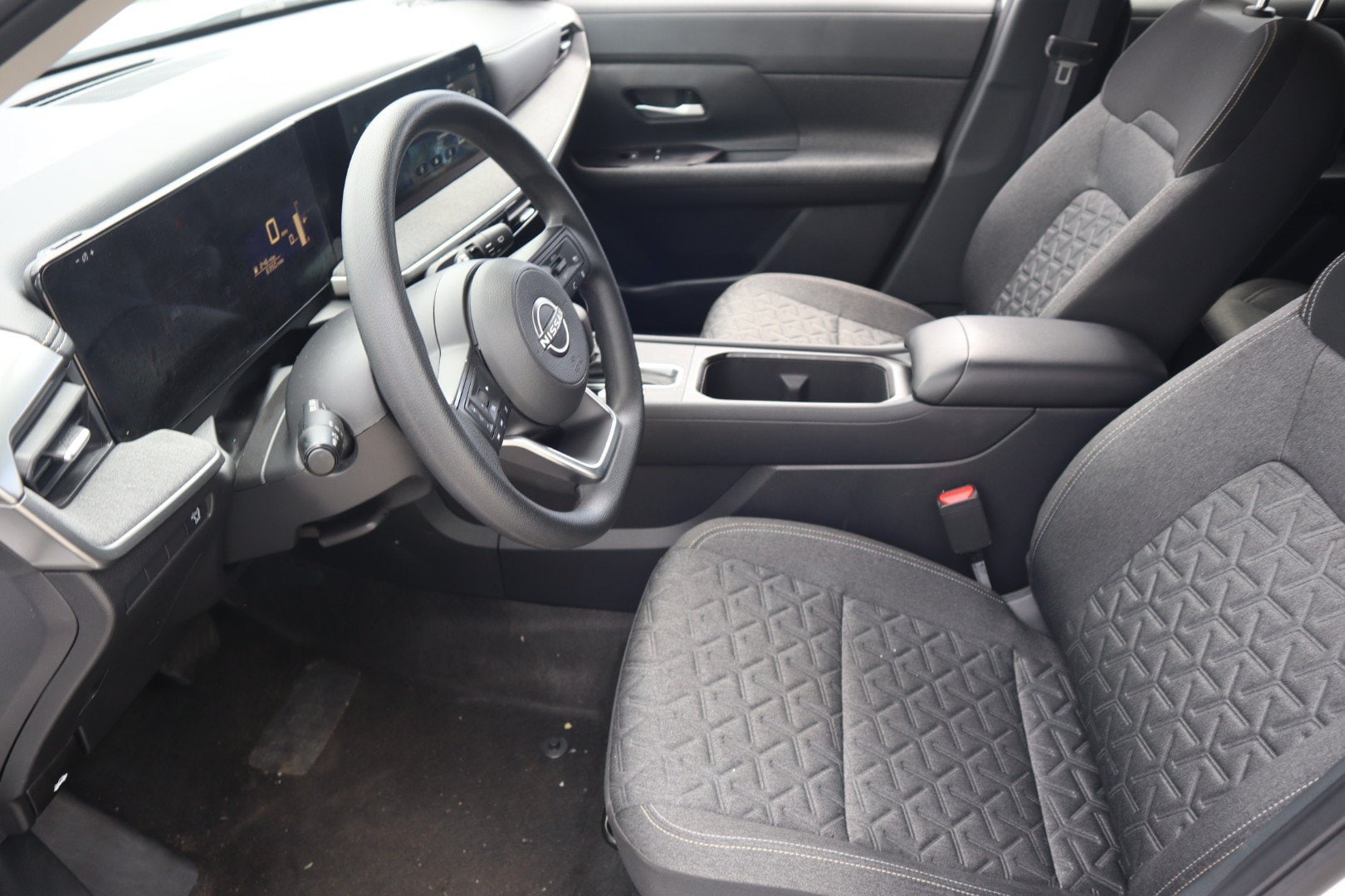 2025 Nissan Kicks SV - Photo 17
