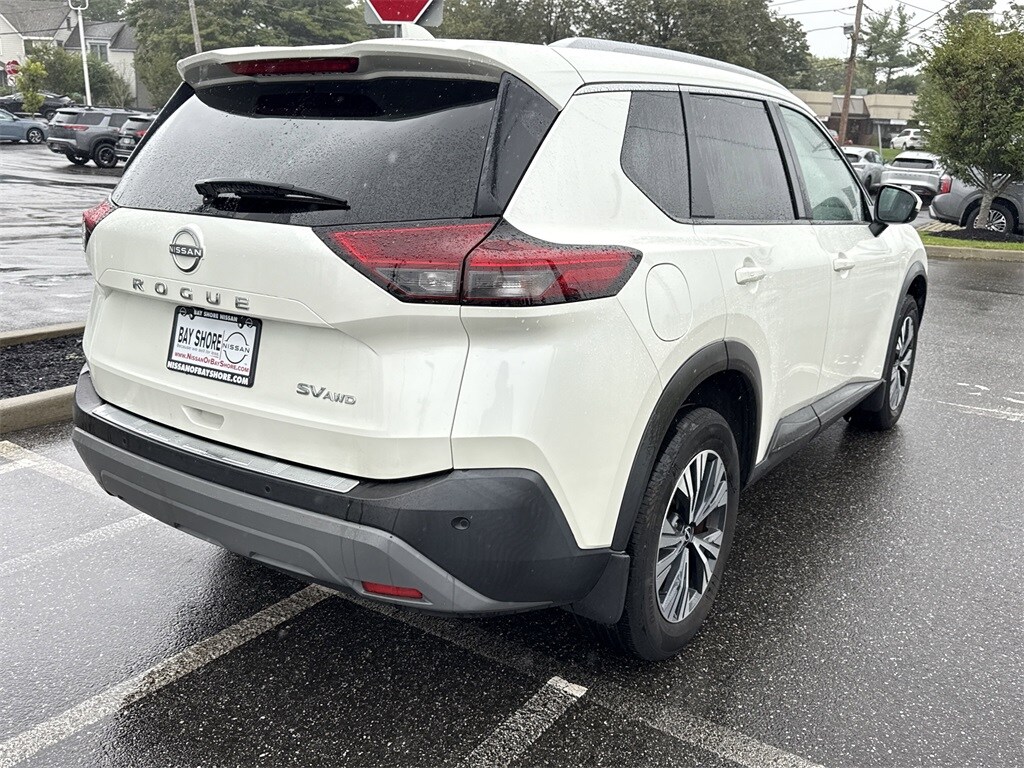 2022 Nissan Rogue SV photo 3