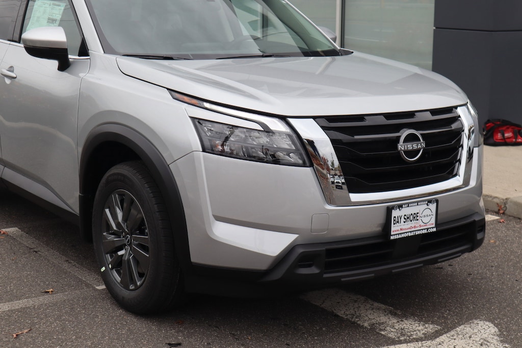 New 2025 Nissan Pathfinder SV SUV