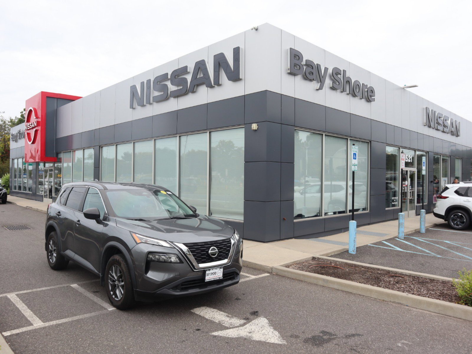 Certified 2021 Nissan Rogue S with VIN 5N1AT3AB2MC823588 for sale in Bay Shore, NY