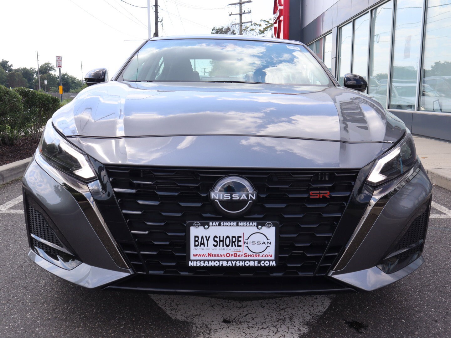 2025 Nissan Altima SR photo 2