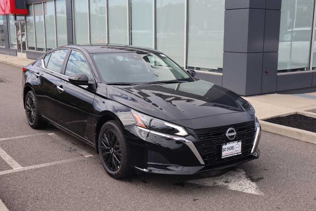 New 2025 Nissan Altima SV Sedan