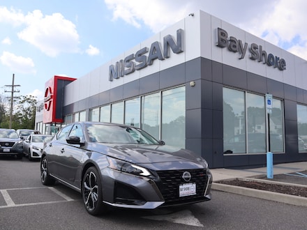 2025 Nissan Altima SR Sedan