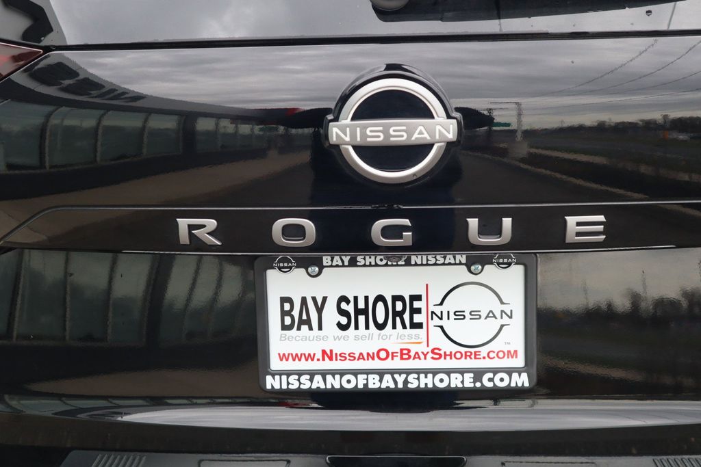 2025 Nissan Rogue SV - Photo 29