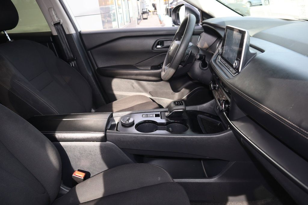 2025 Nissan Rogue S - Photo 26