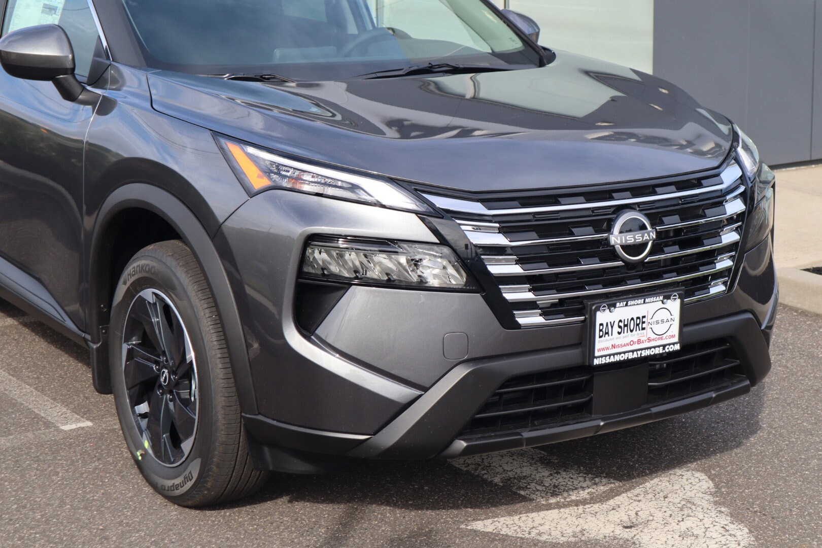 2026 Nissan Rogue SV photo 2