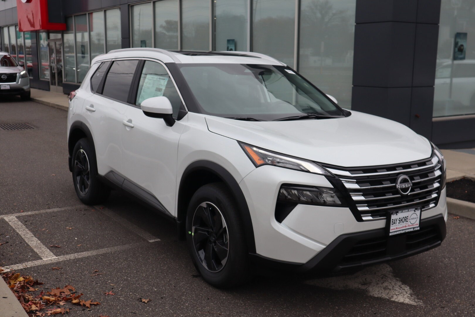 2026 Nissan Rogue SV photo 2