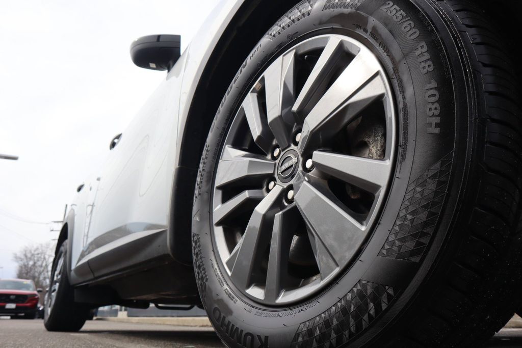 2024 Nissan Pathfinder S - Photo 10
