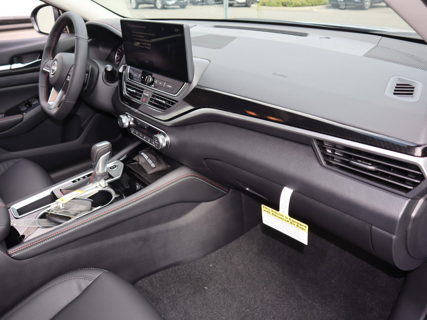 2025 Nissan Altima SR - Photo 22
