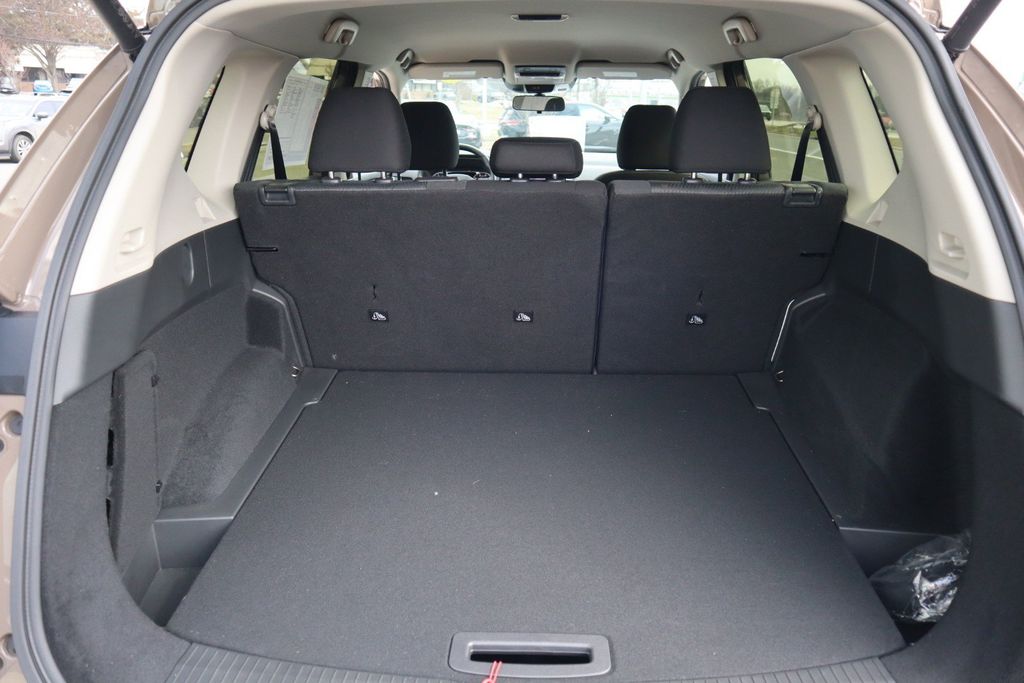 2025 Nissan Rogue SV - Photo 30