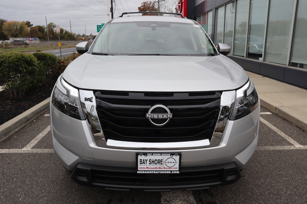New 2025 Nissan Pathfinder SV SUV