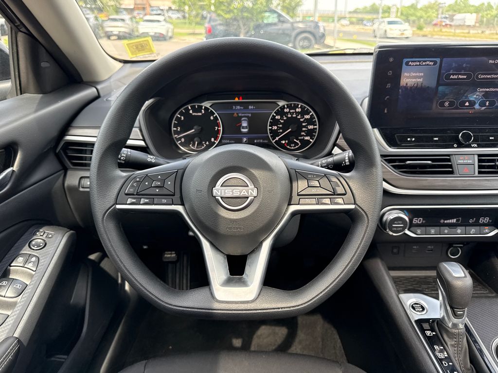 2025 Nissan Altima SV - Photo 13
