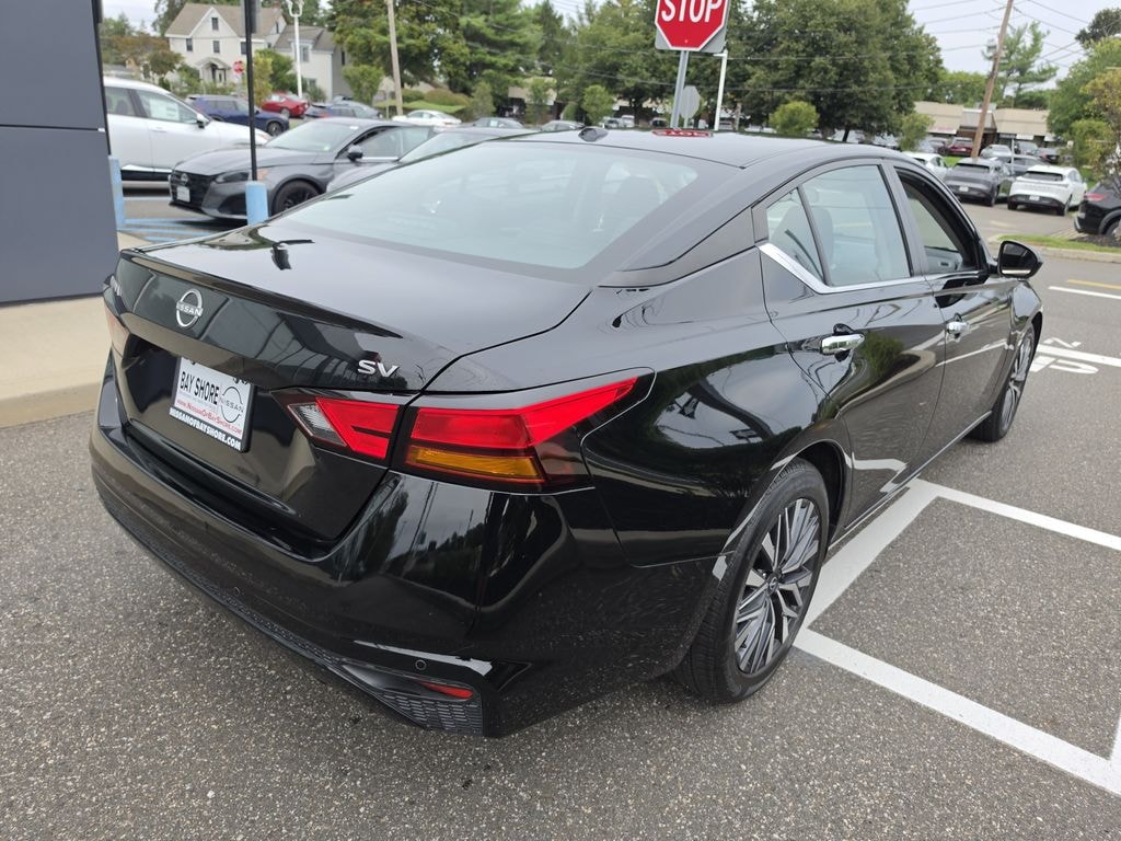 Used 2024 Nissan Altima 2.5 SV Sedan