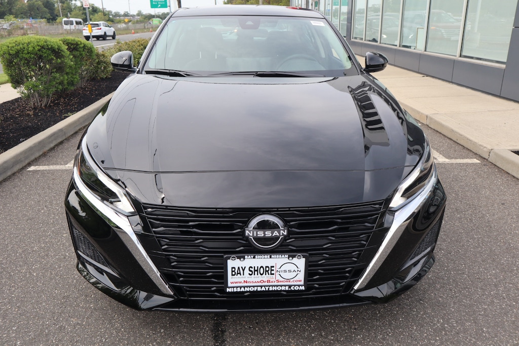 New 2025 Nissan Altima SV Sedan