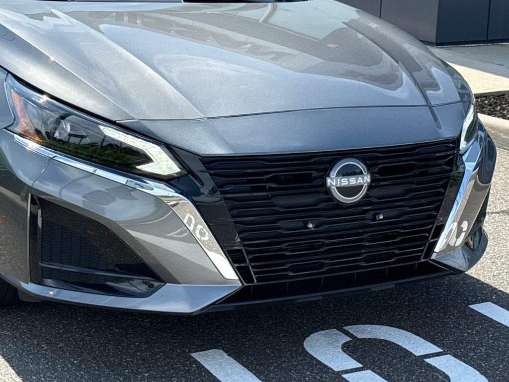 2025 Nissan Altima SV - Photo 8