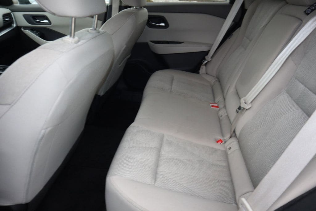2025 Nissan Rogue SV - Photo 17