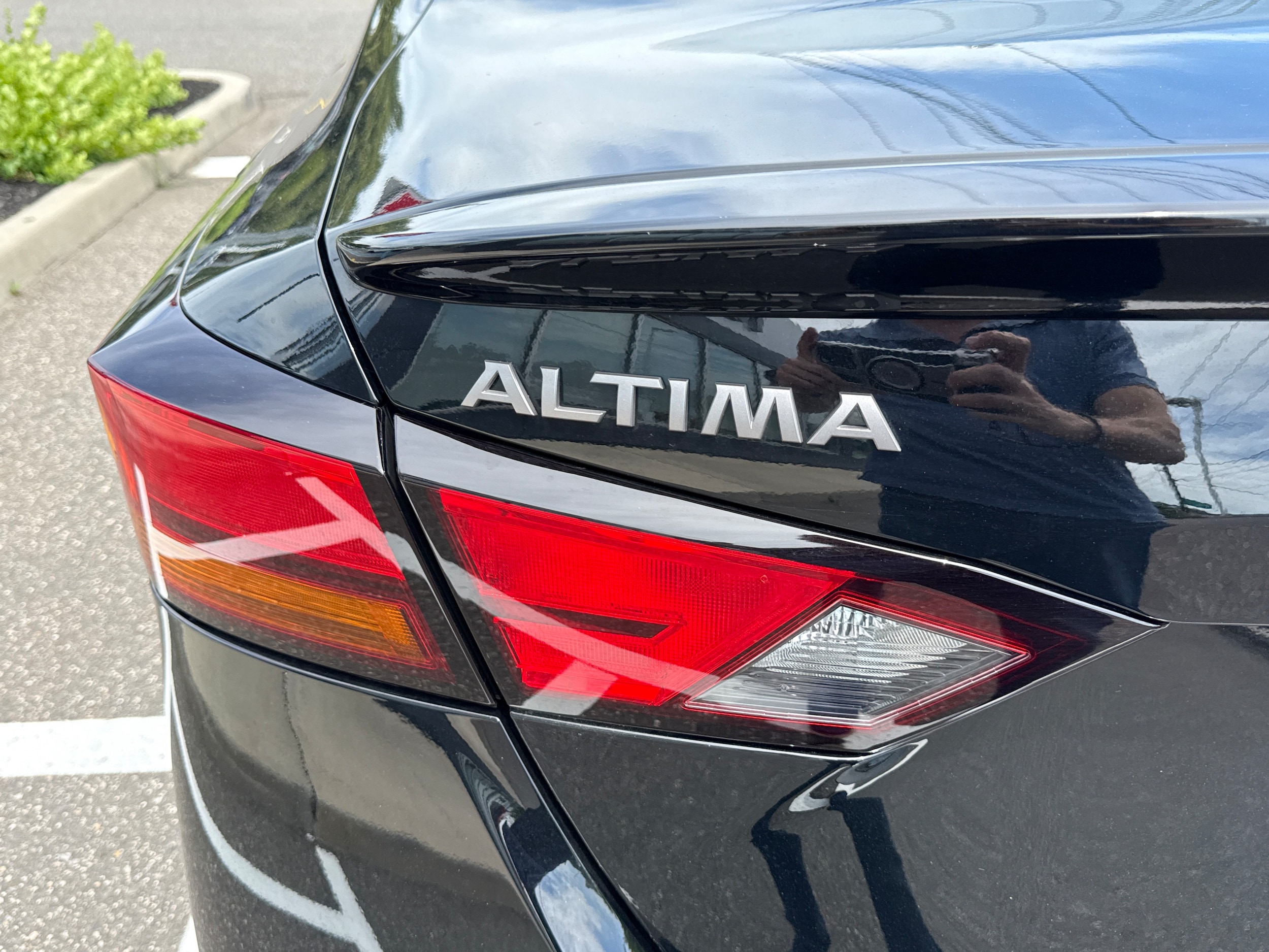 2025 Nissan Altima SV - Photo 34