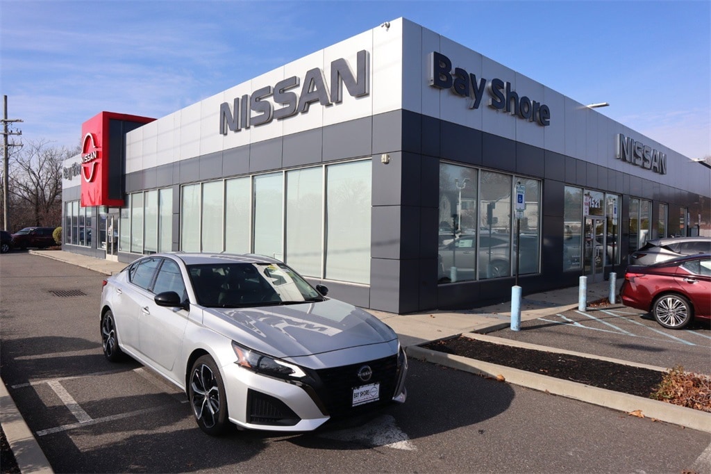 2023 Nissan Altima SR